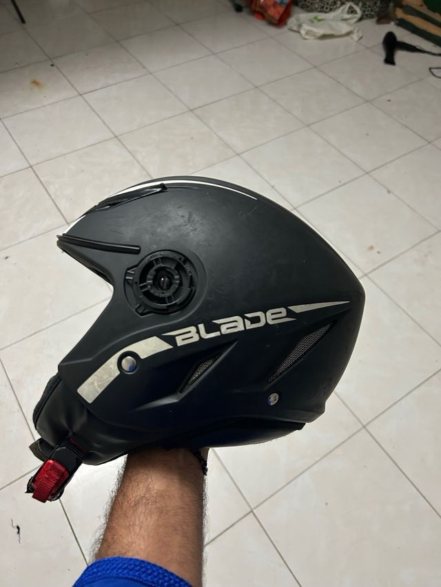 Casco Negro Blade