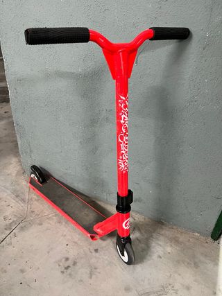 Patinete infantil rojo