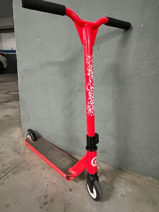 Patinete infantil rojo