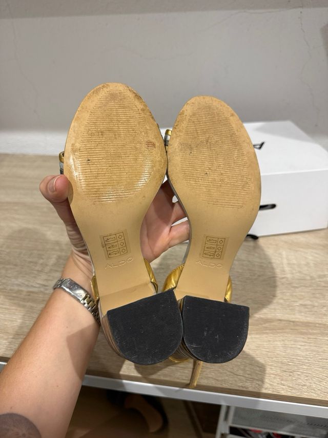 Sandalias Aldo Talla 40 Doradas/Plateadas