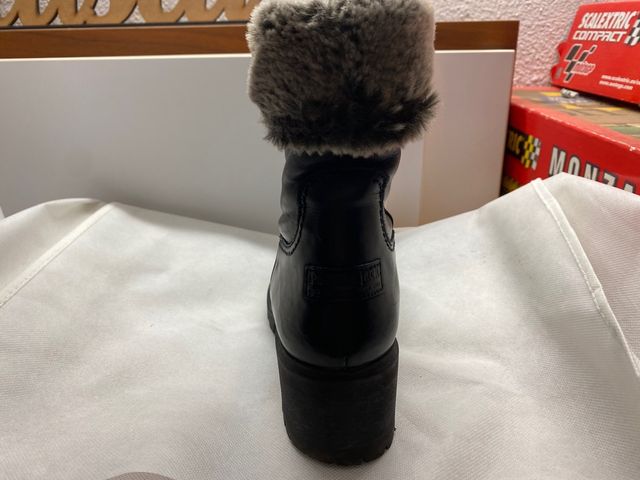 Botas Panamá Jack negras con pelo