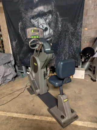Bicicleta Estática Technogym