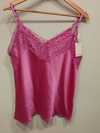 Camiseta lencera Rosa con encaje