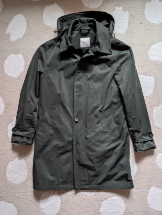 Parka verde capucha repelente al agua Mango