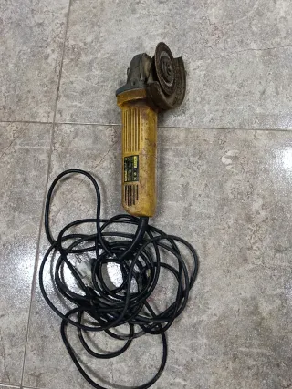 Amoladora Dewalt DW 324-QS 1000w 220v