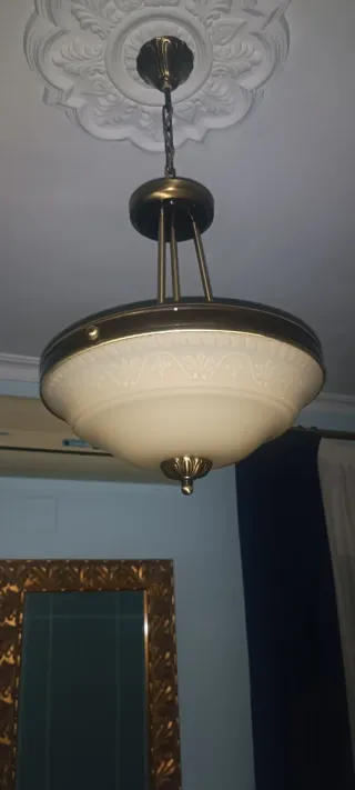 Lámpara colgante de cristal y metal