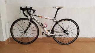 Bicicleta de carretera BH