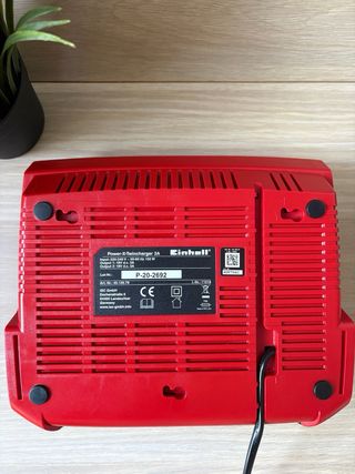 Cargador Doble Einhell Power X-Change + Batería