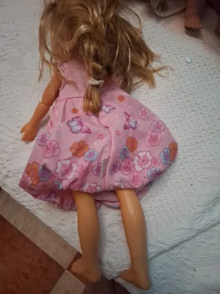 Muñeca Barbie Vestido Rosa Mariposas