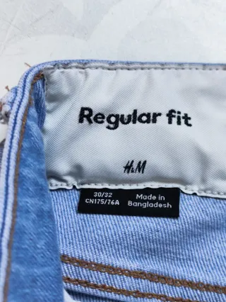 Vaqueros Regular H&M chico T. 30/32