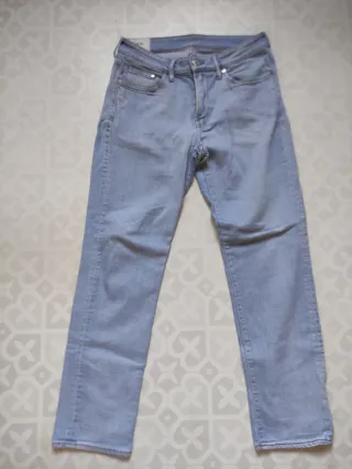Vaqueros Regular H&M chico T. 30/32