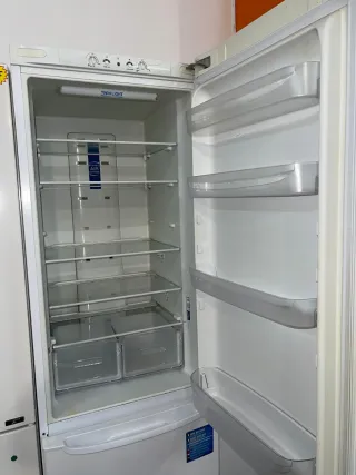 Nevera INDESIT 2m con Garantía 