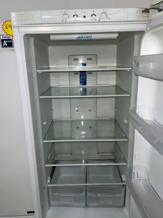 Nevera INDESIT 2m con Garantía 