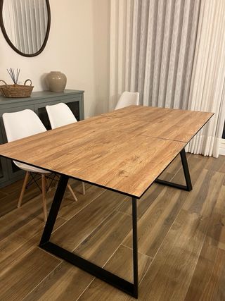 Mesa de comedor 140x90
extensible a 180 cm