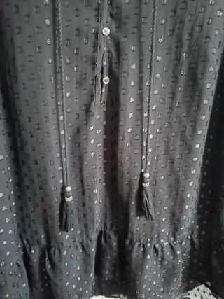 Blusa Canda Negra con Detalles