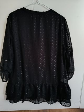 Blusa Canda Negra con Detalles