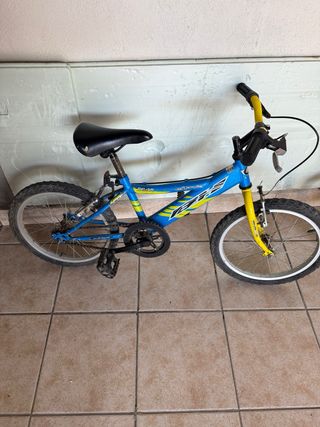 Bicicleta BH infantil azul y amarilla