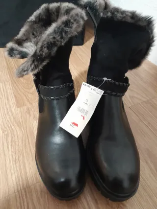 Botines negros con pelo