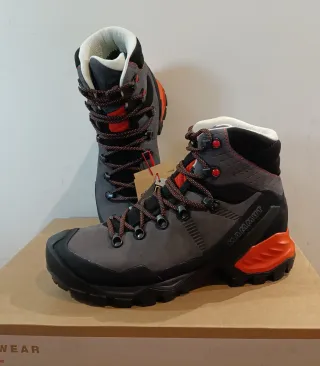 Botas de montaña Mammut Trovat