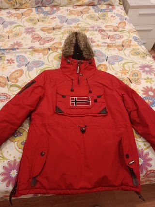 Chamarra Geographical Norway Roja