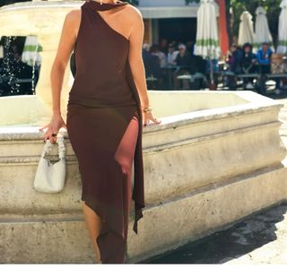 Vestido asimétrico de fiesta marrón elegante