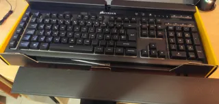 Teclado Corsair K55 RGB Gaming