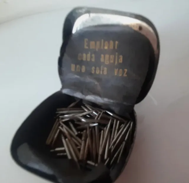 Caja de agujas para gramola La Voz de Su Amo