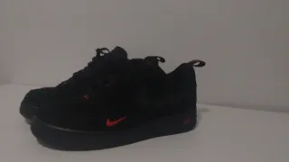 Nike Air Force 1 Negras Rojas Talla 42 