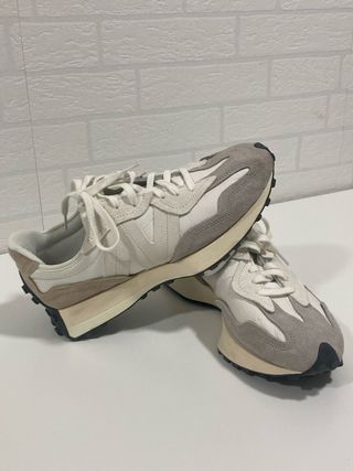 New Balance 327 (Talla 43)