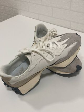 New Balance 327 (Talla 43)