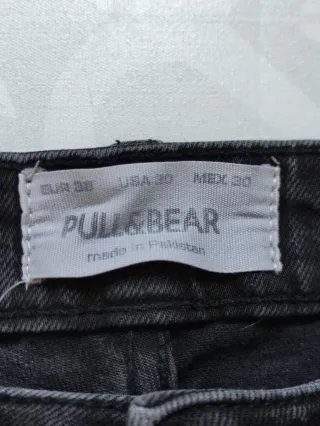 Pantalón vaquero Pull&Bear negro T.38