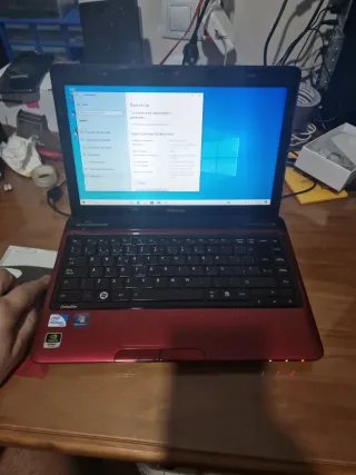 Toshiba Satellite L735-13G Portátil