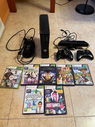 Xbox 360 con Kinect 2 mandos y 7 juegos