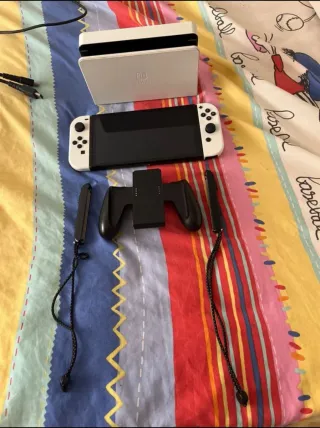 Il controller OLED+ Pro per Nintendo Switch è molto buono