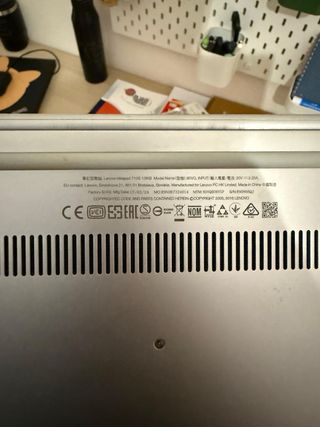 Portátil Lenovo Plata y Negro