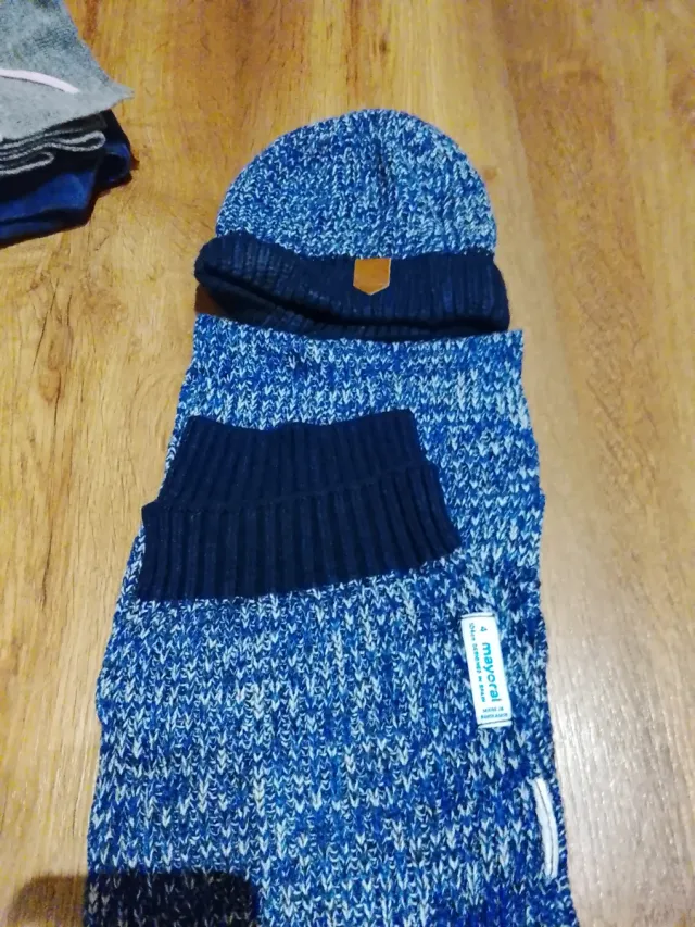 Conjunto gorro y bufanda azul