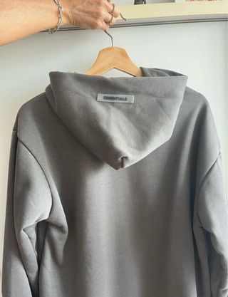 Sudadera ESSENTIALS gris