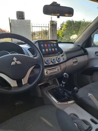 Mitsubishi L 200 2009