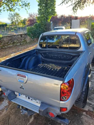 Mitsubishi L 200 2009