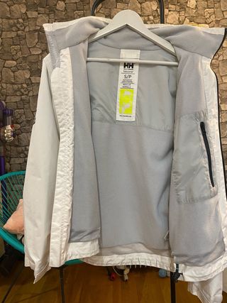 Cazadora Helly Hansen Blanca