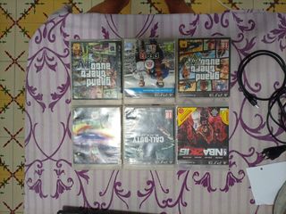 Consola PS3 con 6 juegos y 2 mandos