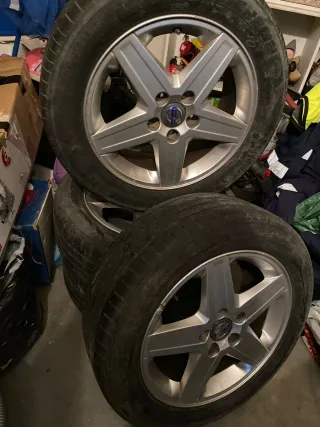 Llantas Volvo 205/55/16