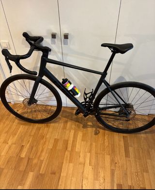 Bicicleta Cube Attain Race 2025