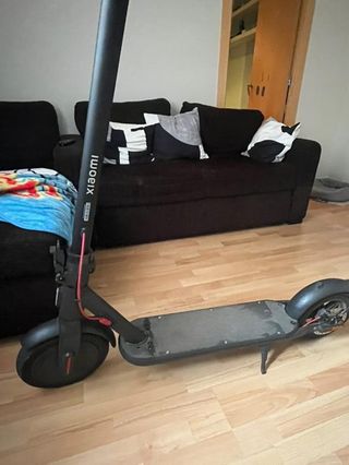 Patinete Eléctrico Xiaomi Mi 4, en buen estado.