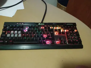 Teclado Corsair K70 Negro