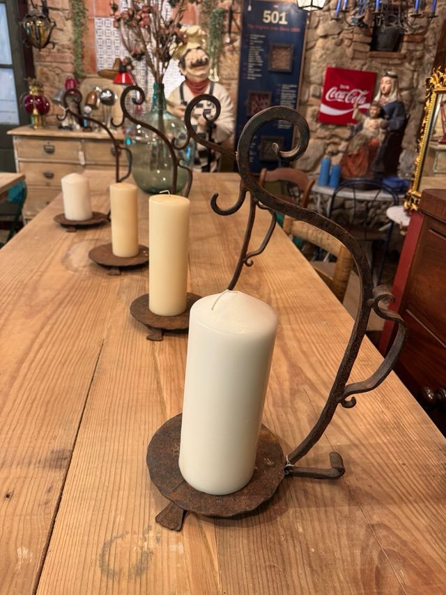 4 Candelabros Antiguos de forja.