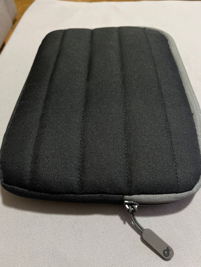 Funda acolchada portátil negra