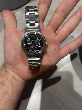 Reloj Swatch Irony Chrono Plata Negro
