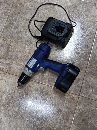 Taladro percutor batería Berner bacid 18V con carg