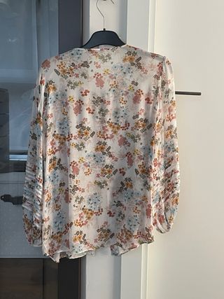 Camisa estampada flores manga larga